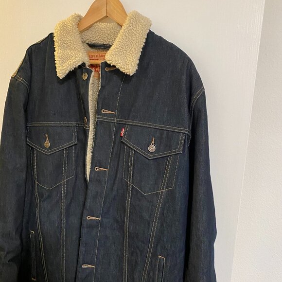 Levis Sherpa jacket dark wash denim Excellent condition Size XXL - Picture 5 of 10